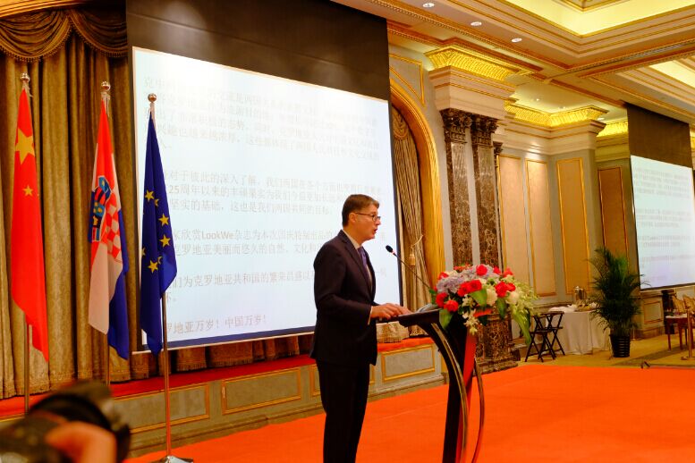 QQ图片20170616003352.jpg